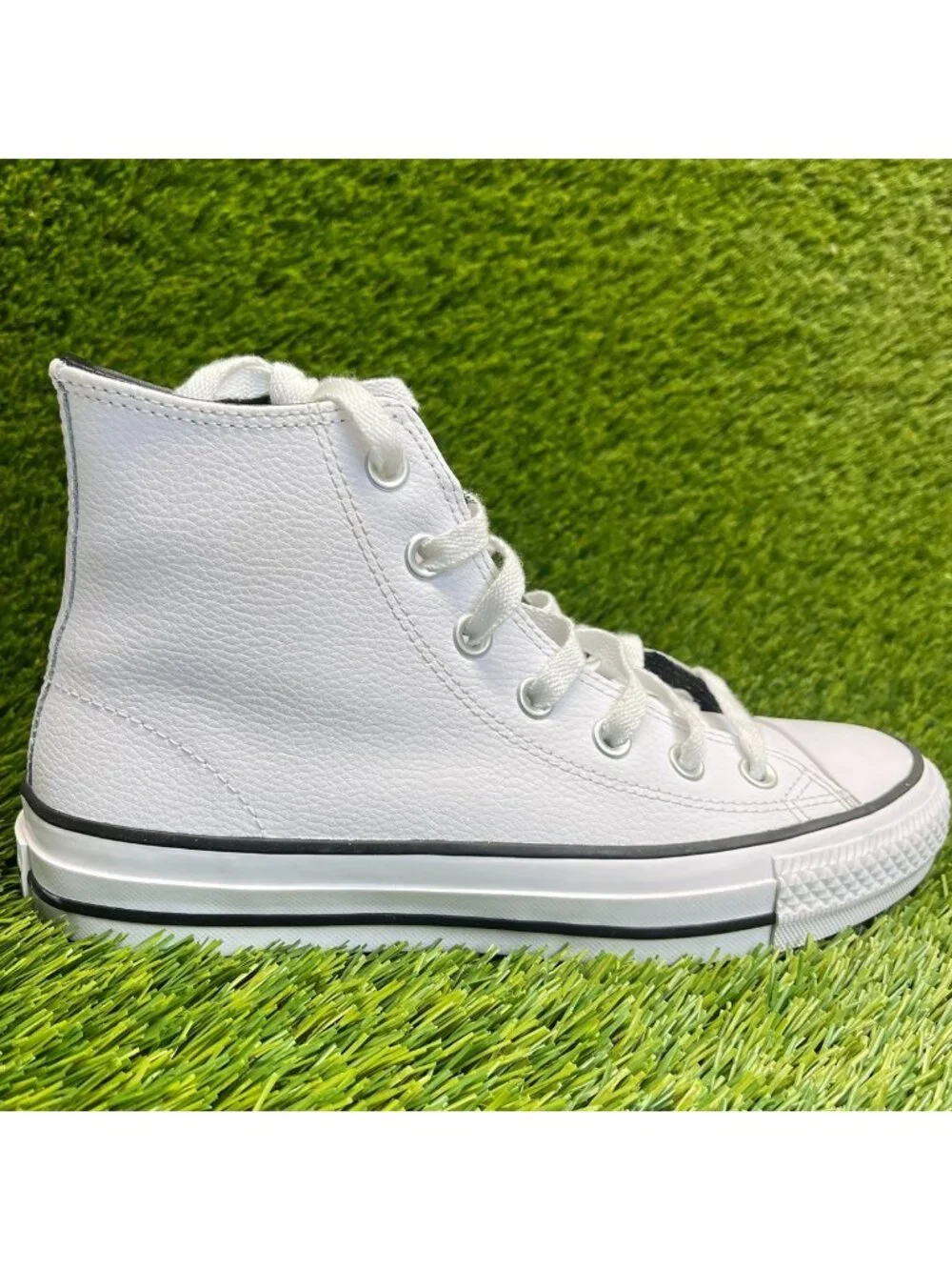 Converse Chuck Taylor All Star Pro Womens Size 7.5 White Athletic Shoes Sneakers